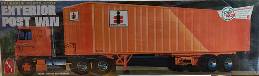 Exterior Post Van Semi Trailer AMT 1:25
